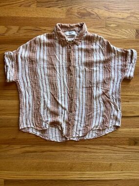 Women’s  Striped Button-Up Shirt - Brown & White
